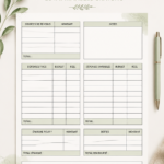 Femme utilisant un planificateur de budget mensuel avec des imprimables gratuits sur une table.