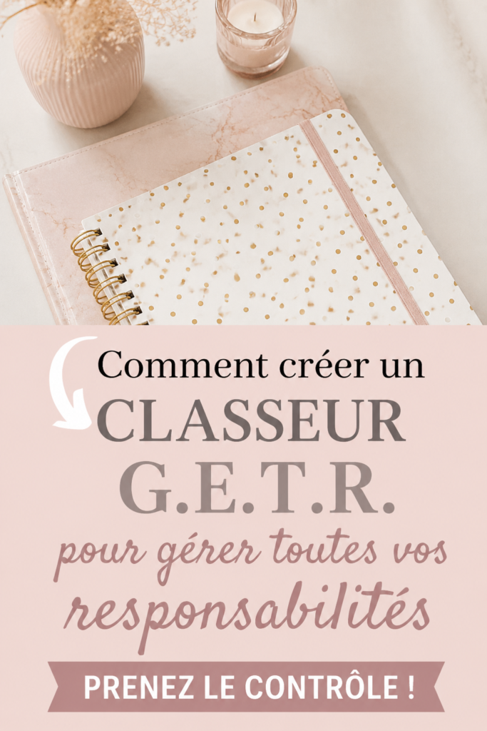 Classeur d'organisation ouvert avec des documents ordonnés, représentant la gestion efficace du quotidien.